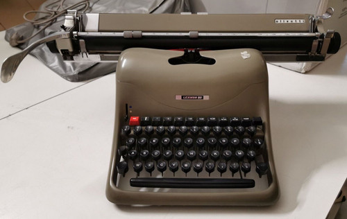 Macchina scrivere olivetti - scrivere,