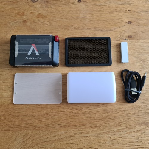 Aputure pro rgbww - rgbww, luce