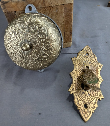 Antico campanello porta ottone