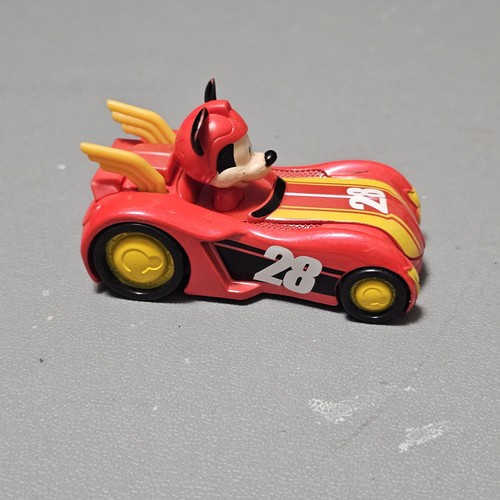 Diecast disney just play - diecast,