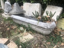 vasca fontana antica a muro 