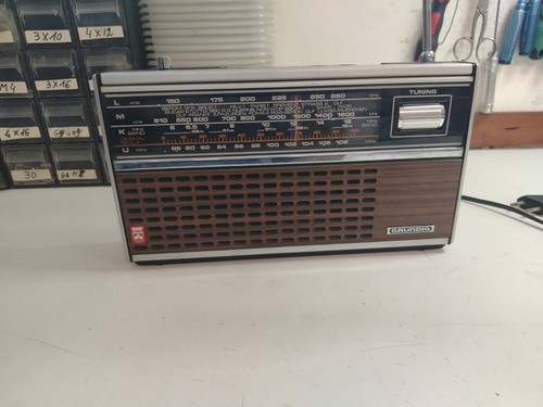 Grundig radio vintage - ,