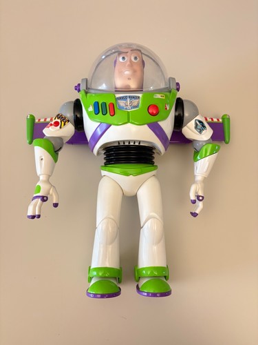 Buzz lightyear disney store - buzz,