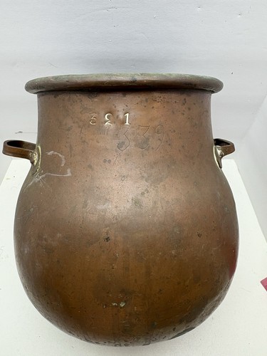 Antico calderone pentola sfusa