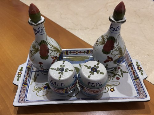 Servizio olio sale in - servizio, e