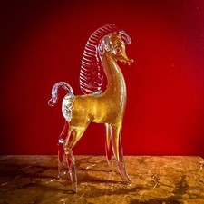 Statuetta raffigurante