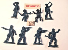 8 Soldatini Toy Soldiers