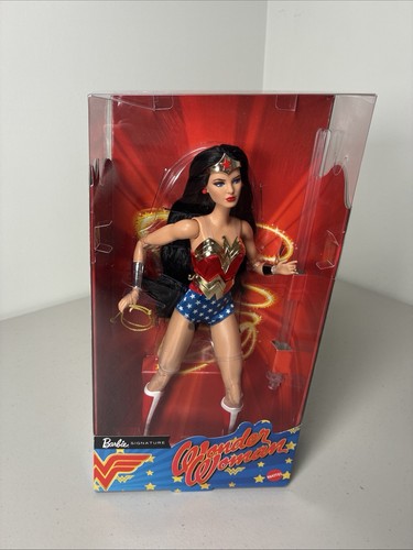 Mattel wonder woman barbie - mattel,