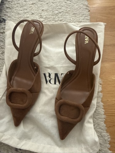 Zara marrone scamosciato sling