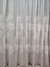 Tende a metro devore