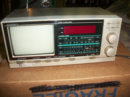 Vintage mini radio - vintage, tv