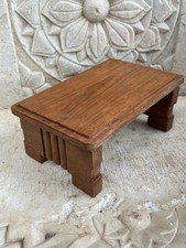 Antico vecchio sgabello