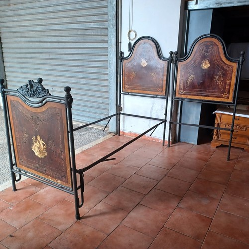 Letto antico ferro con - ,
