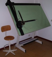 TAVOLO DA DISEGNO 100 x 170 con sgabello girevole, lampada e tecnigrafo