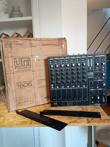 Urei 1605