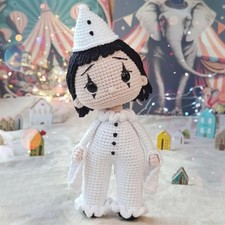 Carino Pierrot all'uncinetto