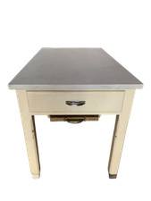 Tavolo da cucina anni 50 con piano in marmo e tagliere