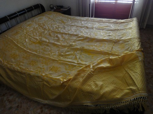 Coperta matrimoniale gialla
