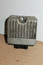 REGOLATORE DI TENSIONE