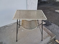 tavolino  con portariviste