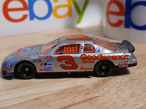 Action nascar pressofuso - 1/64,