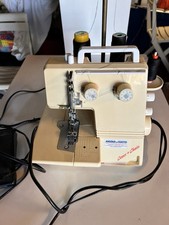 Macchina Da Cucire Bernina Funlock 009DCC