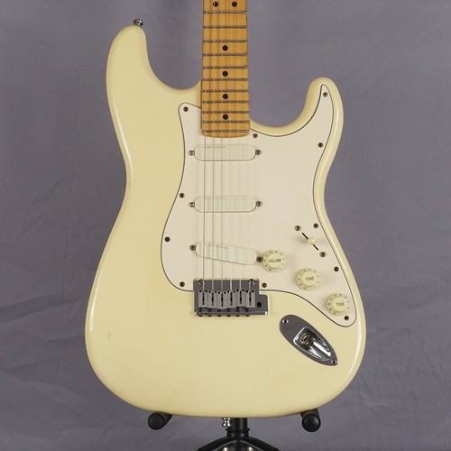 Fender stratocaster plus - fender,