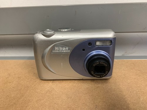 Nikon coolpix 2000 - nikon,