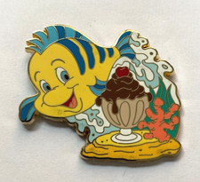 DISNEY PIN BADGE DSSH -