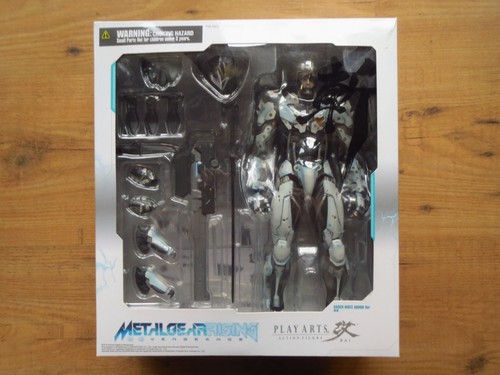 Play arts kai raiden - kai, armatura