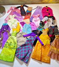 Lotto vestiti bambola Barbie