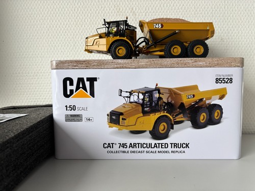 Caterpillar 745 dumper diecast - caterpillar,