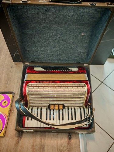 Fisarmonica hohner concerto - hohner, ii