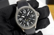 SINN 856 UTC 40mm Automatico