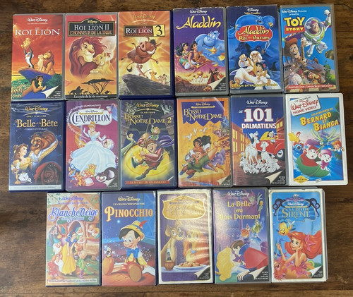 Lot vhs disney grands - 17,