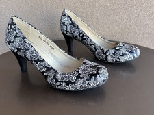 TUK Shoes Women’s 9 Pumps