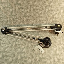 Macchina da disegno MUTOH D doppio braccio 36 pollici con testa goniometro + morsetto usata