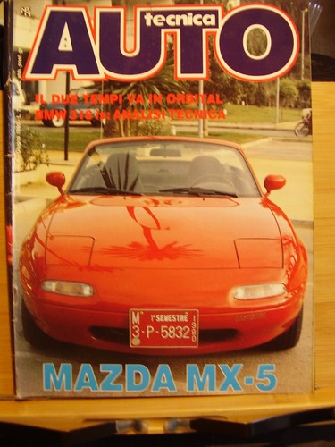 Italian text car auto - text, magazine