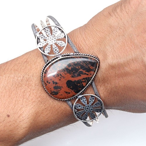Bracciali braccialetti fatti - , a