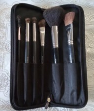 Set pennelli make-up professionale con astuccio in pelle essential