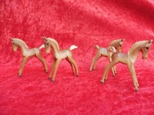 4 Belle Piccole Figure Di