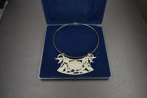 Collana porcellana di - in,