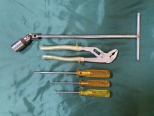 Lotto kit attrezzi Lamborghini Urraco Beta chiavi borsa cacciavite pinze pappagallo