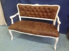  DIVANETTO BIANCO INVECCHIATO  INGRESSO CAMERA DA LETTO