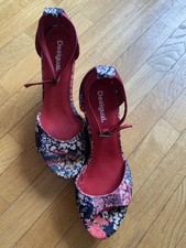 Sandali Desigual con zeppa. N°39 Come nuovi!