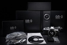 Olympus OM-D E-M10 Mark II |