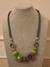 COLLANA FATTA A MANO IN LANA -