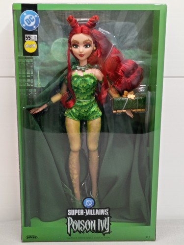 Poison ivy super villains - dc,