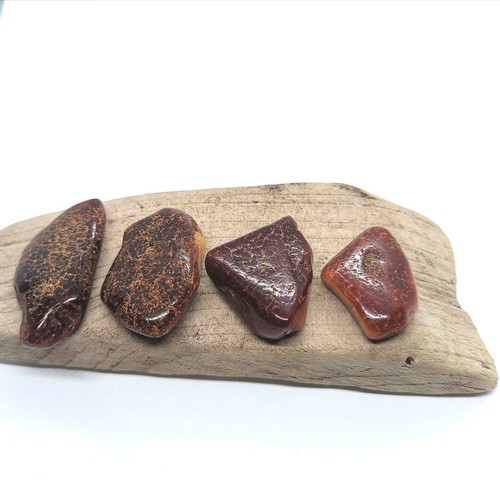Ambra naturale rossa pezzi - ambra,
