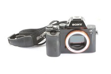 Sony Alpha 7 + 25 Tsd. Scatti